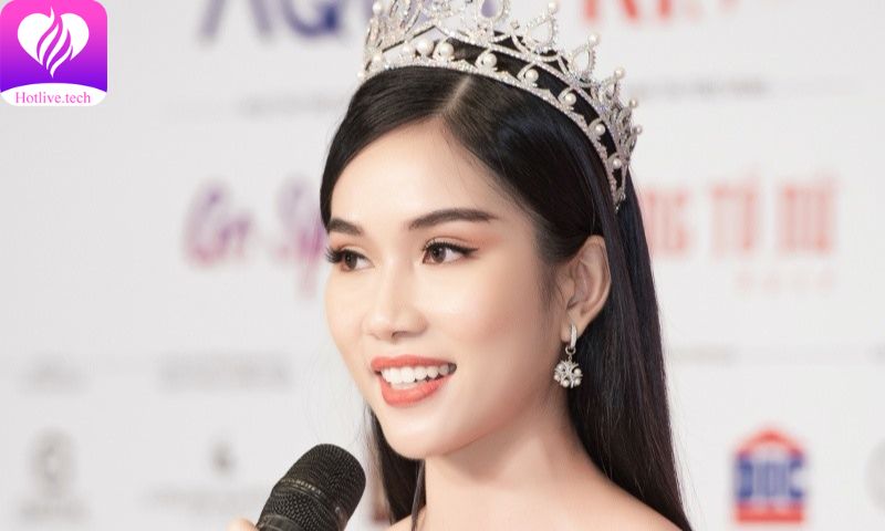 Giới thiệu Hoa hậu Phạm Ngọc Phương Anh