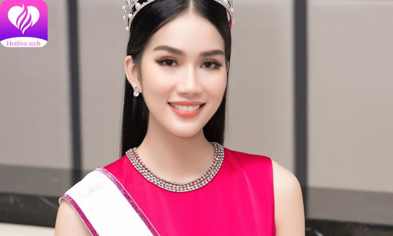 Hoa hậu Phạm Ngọc Phương Anh
